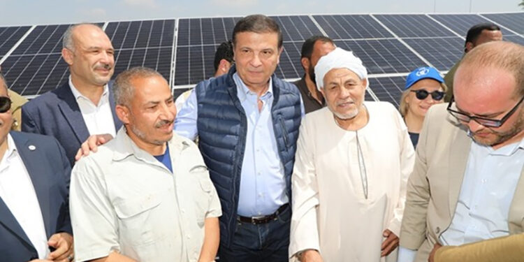 وزير الزراعة يهنئ فلاحي مصر في عيدهم ويؤكد على دورهم المحوري في التنمية