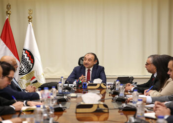 وزير قطاع الأعمال العام يستقبل وفدًا من مجموعة البنك الدولي لبحث تعزيز التعاون المشترك