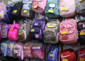 أسعار الشنط بمعرض أهلا مدارس 2025 في مدينة نصر