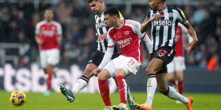 موعد مباراة أرسنال ونيوكاسل يونايتد اليوم في الدوري الإنجليزي