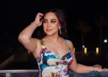 بوسي تخطف الأنظار بإطلالة جذابة