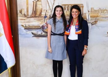 وزيرة التخطيط تحتفي بأصغر سفيرة مصرية في مبادرة «شباب بلد»