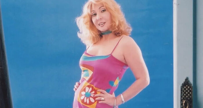 نادية الجندي تخطف الأضواء بإطلالة شبابية