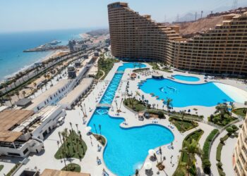 إيه كابيتال تعلن إعادة افتتاح فندق بورتو السخنة بعد تطوير شامل يواكب معايير الاستدامة العالمية