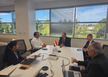 وزير الاتصالات يبحث مع شركات عالمية التعاون فى مجالات تصميم وتصنيع الإلكترونيات