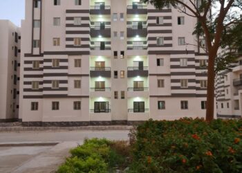 وزير الإسكان يتابع موقف تنفيذ وحدات المبادرة الرئاسية “سكن لكل المصريين” بمدن “العبور الجديدة وحدائق العاشر من رمضان وأسيوط الجديدة”