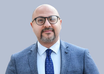 خبير ذكاء اصطناعي يحذر: سباق الذكاء الخارق بدأ فعليً واعتماد سياسة البيانات المفتوحة خطوة حاسمة لتعزيز جاهزية مصر