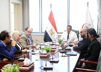 وزير الصحة يعقد اجتماعاً لمتابعة مستجدات منظومة الرعايات والحضانات والطوارئ وخطط التوسع بها