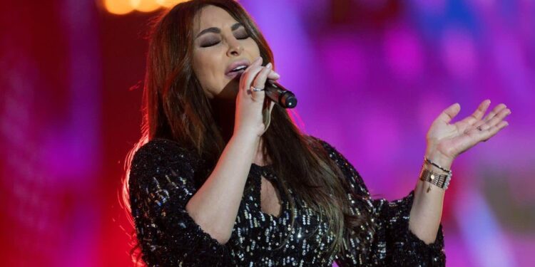 إليسا تنتهي من ألبومها الجديد