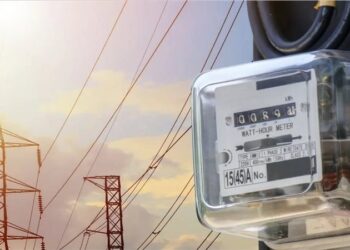 رئيس الوزراء: لا يوجد زيادة فى أسعار الكهرباء حالياً