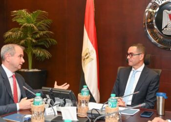 وزير الاستثمار يلتقى مؤسس شركة الكازار للطاقة لبحث فرص تعزيز التعاون في مجال الطاقة المتجددة