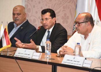 وزير الرياضة ورئيس اللجنة الأولمبية يجتمعان برؤساء الاتحادات لمتابعة الأكواد الطبية واستعدادات الأولمبياد