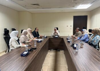 المشرف على قطاع الإسكان والمرافق تعقد اجتماعا لمناقشة آليات العمل بالقطاع والوقوف على موقف الزيارات الميدانية