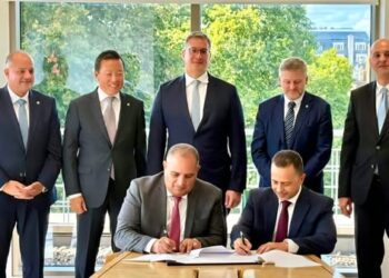 وزير البترول يشهد توقيع مذكرة تفاهم بين إيجاس و بي بي البريطانية لحفر خمس آبار جديدة للغاز بالبحر المتوسط