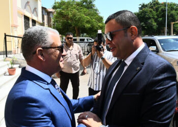 وزير الإسكان ومحافظ الإسماعيلية يتابعان عددا من ملفات العمل المشتركة