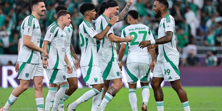 الأهلي السعودي يصطدم بالغرافة بحثًا عن صدارة المجموعة الآسيوية