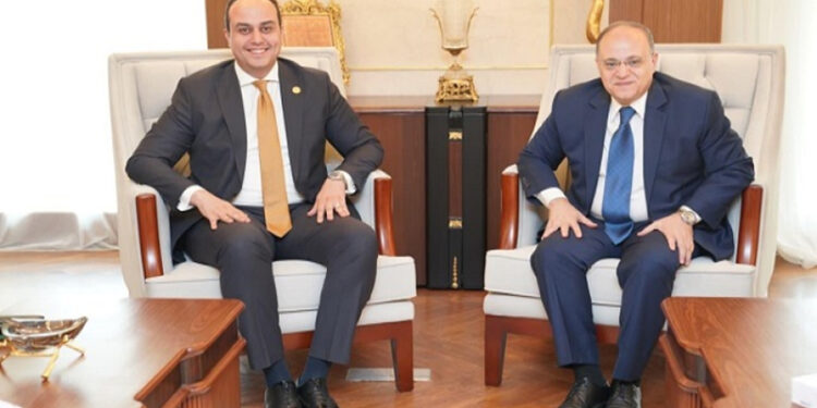 رئيس هيئة الرعاية الصحية يلتقي رئيس هيئة الدواء المصرية