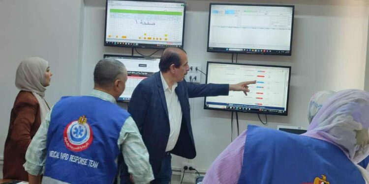 نائب وزير الصحة يتفقد منشآت صحية بالفيوم ويستمع لمقترحات المواطنين والفرق الطبية