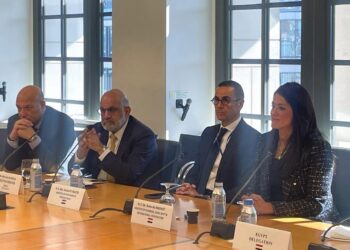 وزيرة التخطيط تبحث مع رئيس مؤسسة التمويل الدولية الجهود المشتركة لتمكين القطاع الخاص