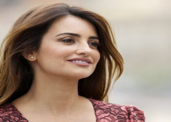 الممثلة الإسبانية بنيلوبي كروز: إرضاع الأطفال أشبه بالإدمان