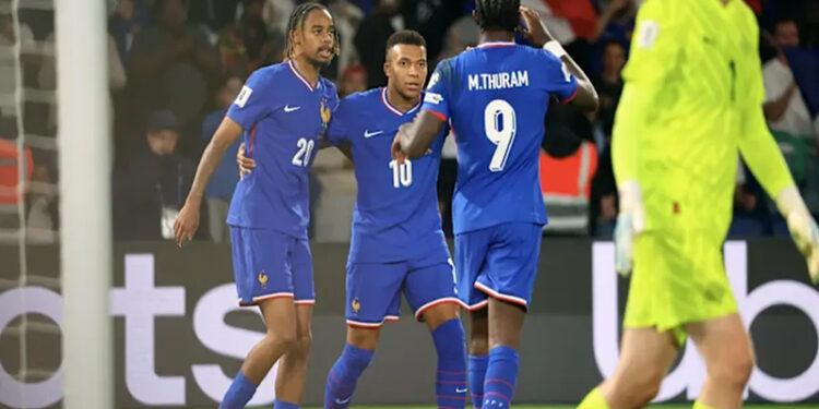 آيسلندا تتحدى فرنسا.. الديوك تسعى لمواصلة العلامة الكاملة بتصفيات كأس العالم