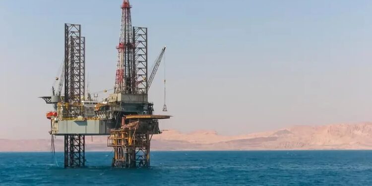 وزير البترول: بئر جديدة بحقل ظهر تضيف 70 مليون قدم مكعب غاز يومياً