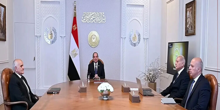 الرئيس السيسى يلتقى رئيس صندوق تكريم شهداء ومصابى العمليات الحربية والإرهابية