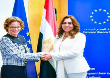 وزيرة التنمية والقائم بأعمال وزير البيئة تبحث مع مفوضة البيئة بالاتحاد الأوروبي التعاون