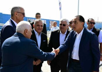 رئيس الوزراء يتفقد جامعة السويس الأهلية