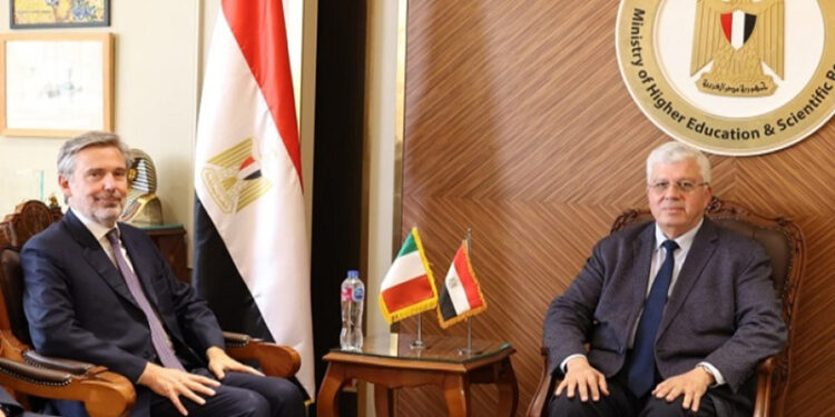 وزير التعليم العالي يستقبل السفير الإيطالي بالقاهرة