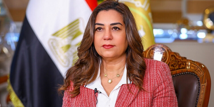 وزيرة التنمية تستعرض جهود التخلص الآمن من المخلفات الإلكترونية