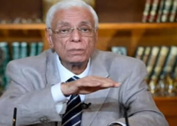 وفاة مفاجئة لزوج بموقف طبي معقد.. حسام موافي يوضح الأسباب الطبية