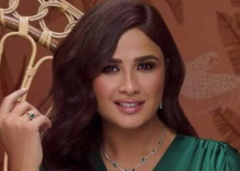 ياسمين عبدالعزيز تحتفي بجهود الرئيس السيسي في قمة السلام