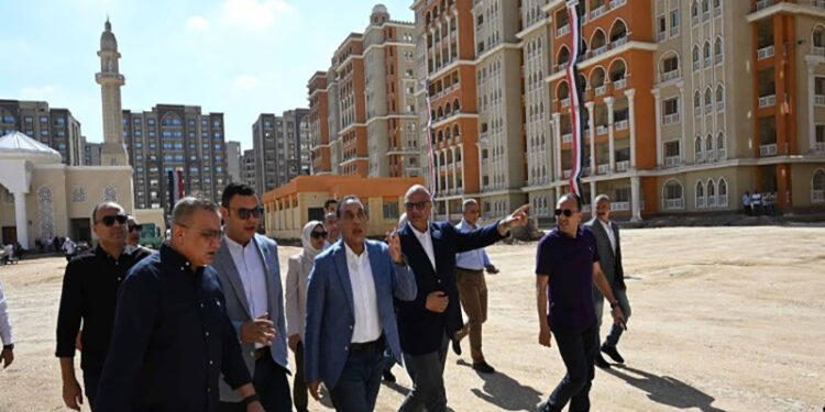 رئيس الوزراء يتابع الموقف التنفيذي لمشروع التطوير العمراني لعواصم المحافظات والمدن الكبرى بالمحافظة