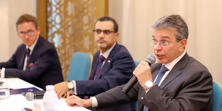 تطوير آليات التعاون مع القطاع الخاص المحلي والأجنبي.. لخلق بيئة عمل أكثر تنافسية وجاذبة للاستثمار