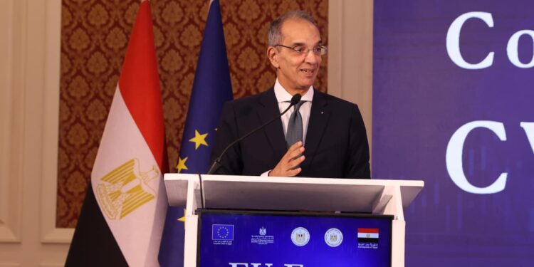 طلعت: التكنولوجيا أصبحت أداة الدولة لضمان كفاءة توزيع المياه وتخطيط المواسم الزراعية