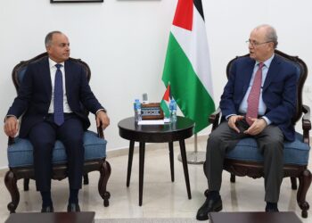 سفير مصر في رام الله يلتقي رئيس دولة فلسطين