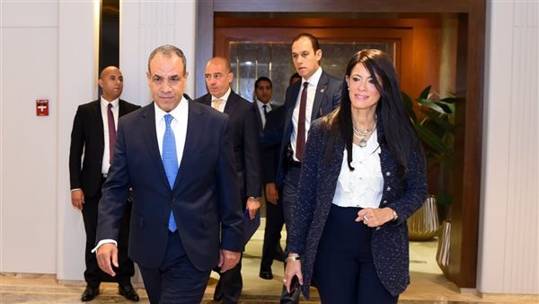 وزيرا التخطيط والخارجية يناقشان عددًا من ملفات العمل المشترك لدعم التنمية الاقتصادية
