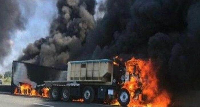 مصرع 31 شخصًا في انفجار شاحنة وقود بنيجيريا