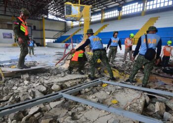 ارتفاع حصيلة ضحايا زلزال الفلبين إلى 60 قتيلاً