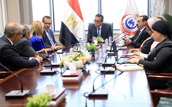 وزير الصحة يستقبل وفد المجلس التنفيذي لاتحاد المستشفيات العربية لبحث سبل التعاون