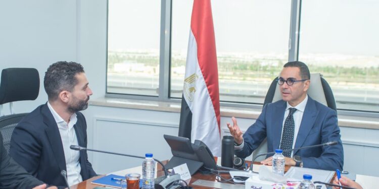 وزير الاستثمار يلتقى وفد شركة “LDV” لبحث سبل تعزيز الشراكات الاستثمارية في مجالات التعليم والتنمية المستدامة