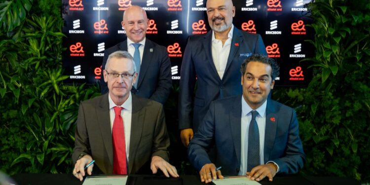 إريكسون وإي آند مصر توقعان اتفاقية مدتها أربع سنوات لتحديث الشبكة الأساسية وأنظمة تكنولوجيا المعلومات