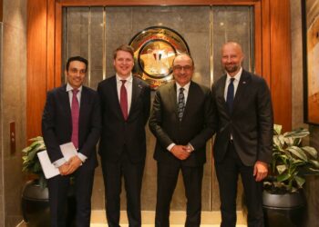 وزير قطاع الأعمال العام يستقبل وزير التنمية الدولية النرويجي لبحث تعزيز التعاون الاقتصادي