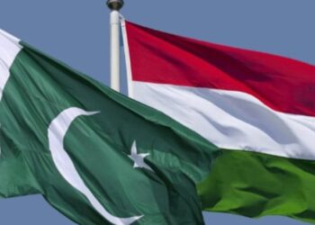 اشتباكات عنيفة على طول الحدود الباكستانية الأفغانية