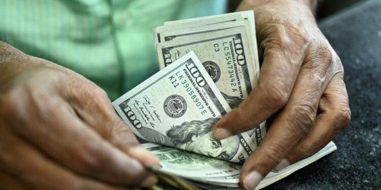 سعر الدولار أمام الجنيه المصري اليوم الأربعاء 22 أكتوبر 2025