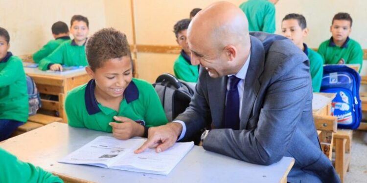 وزير التربية والتعليم يواصل جولاته الميدانية فى محافظات الصعيد ويزور عددًا من المدارس بمحافظة سوهاج