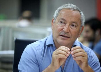 سميح ساويرس: نقلت ملكية أوراسكوم إلى ابني