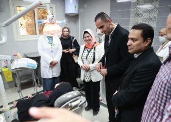 نائب وزير الصحة يتفقد منشآت صحية بمحافظة دمياط ويعقد اجتماعًا مع نائب المحافظ