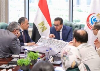 وزير الصحة يستقبل محافظ الشرقية لمتابعة المشروعات الصحية الجارية والتوسع في إنشاء منشآت جديدة